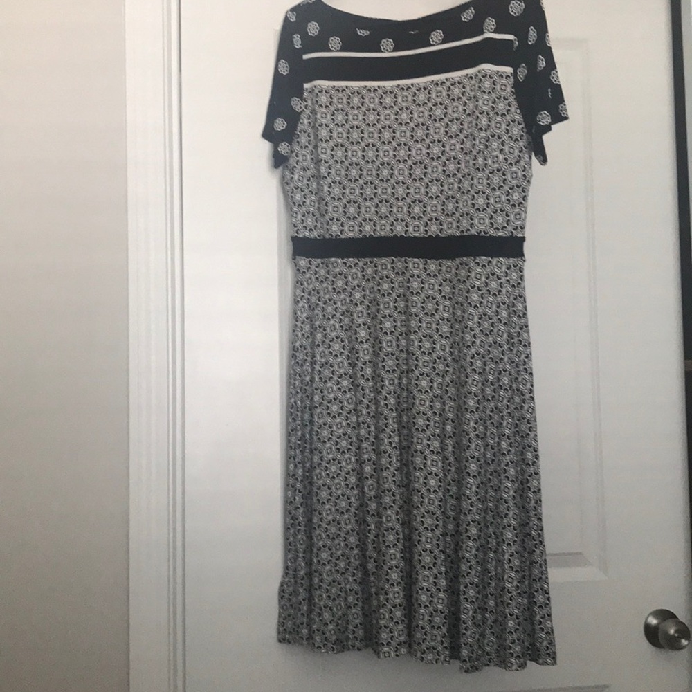 Black and white printed dress